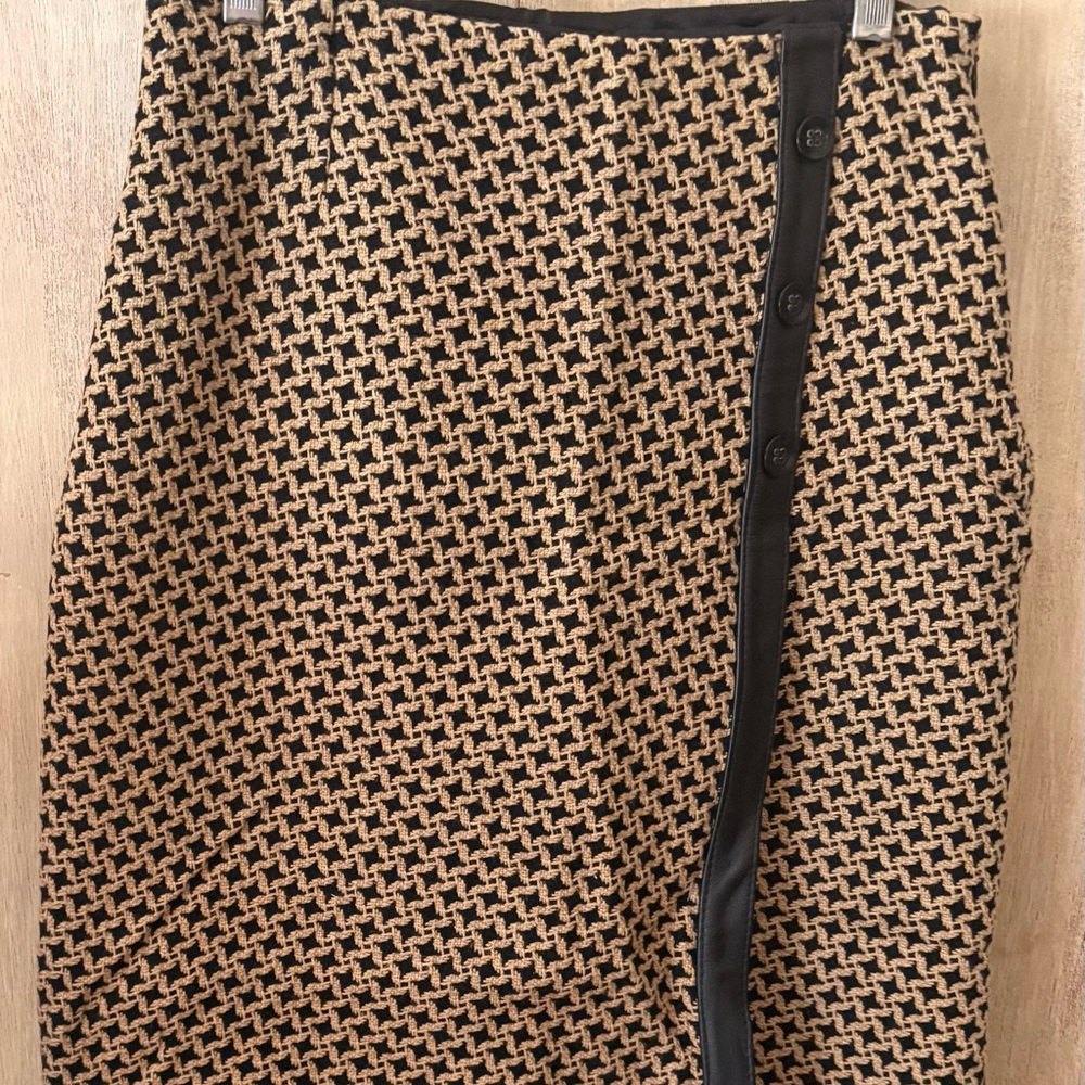 Liz Claiborne Black and Tan Woven Pencil Skirt with Button-Trim